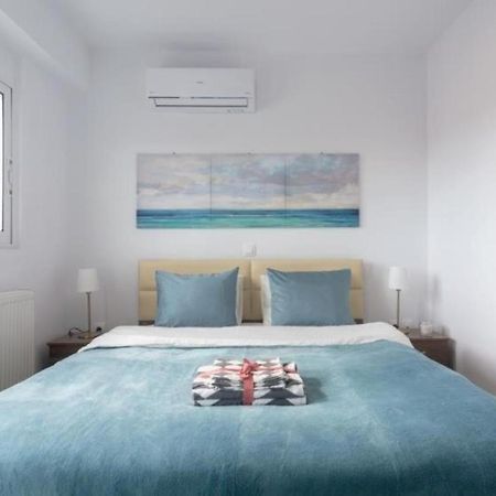 New Spacious Apartment Located In Pireo Esterno foto