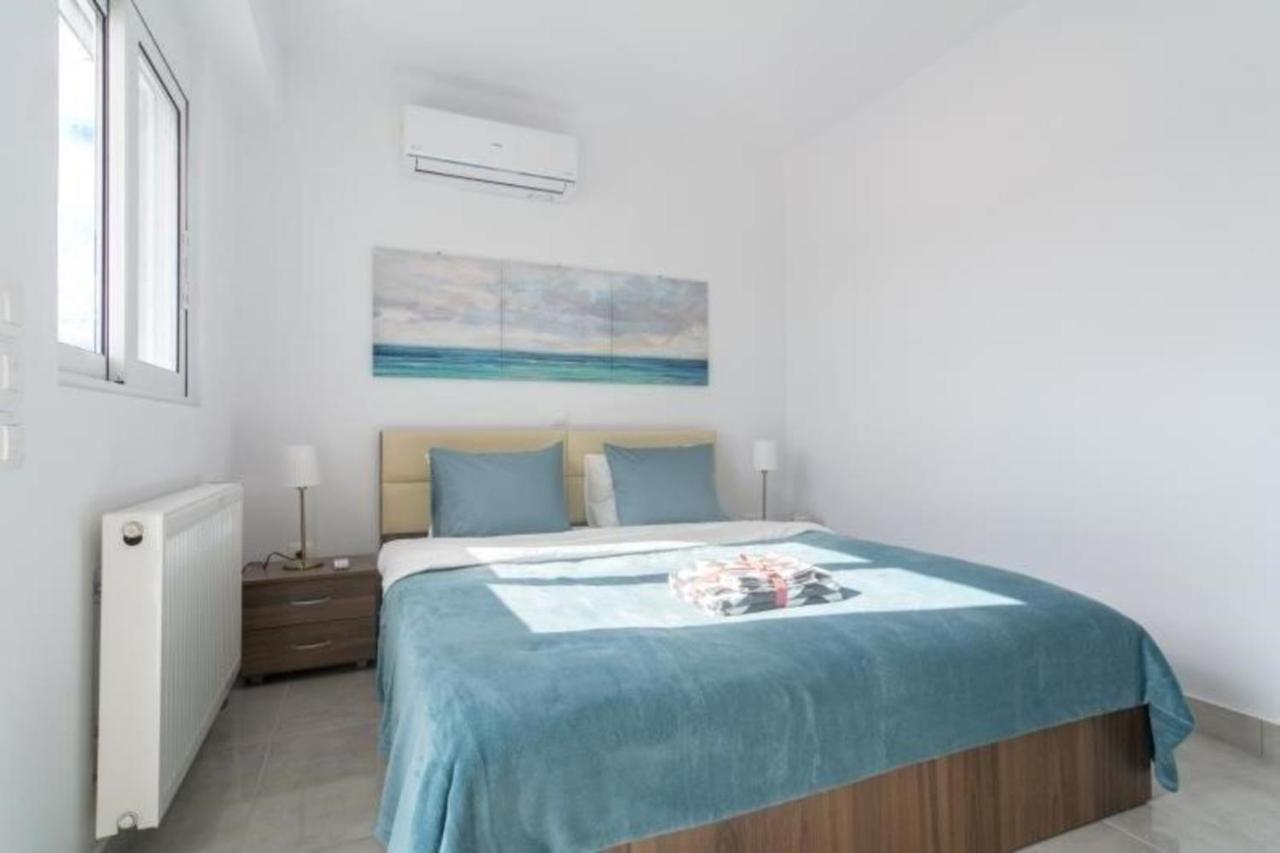 New Spacious Apartment Located In Pireo Esterno foto