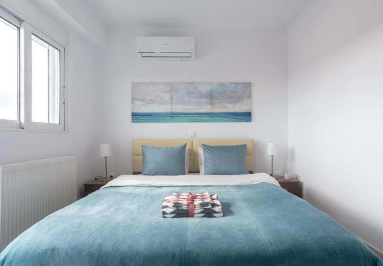 New Spacious Apartment Located In Pireo Esterno foto